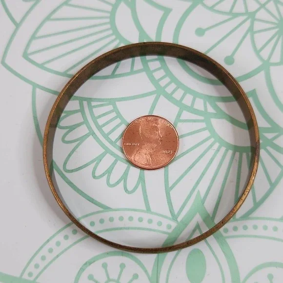 5/$20 Bundle deal - Gold-tone Bracelet - Picture 2 of 3